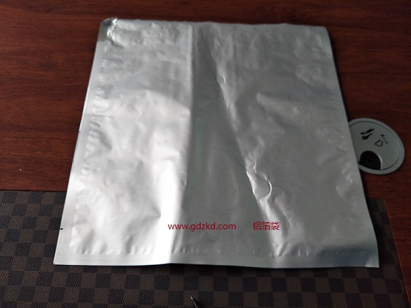 鋁箔袋，鋁箔袋廠(chǎng)家，防靜電鋁箔袋，東莞銘鑫包裝材料制品廠(chǎng)